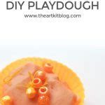 Ladybug Themed Playdough Activity {Playdough Recipe Included} - The Art Kit