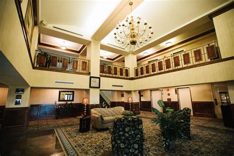 Grand Plaza Hotel in Branson, MO - Branson Travel Office