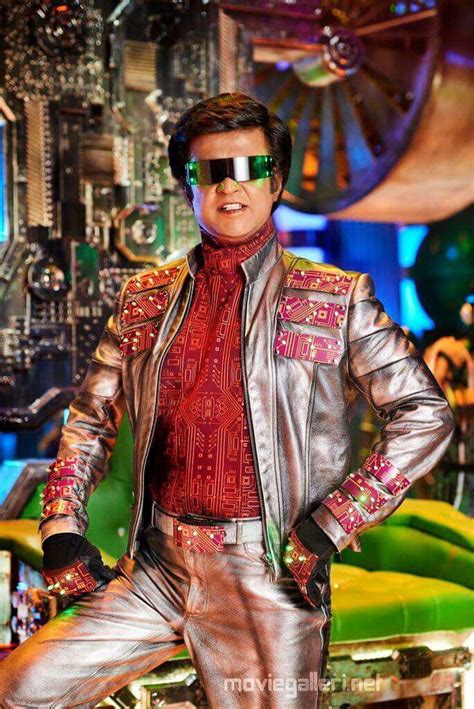 Rajinikanth as Chitti in 2.0 Movie Endhira Logathu Sundariye Song ...