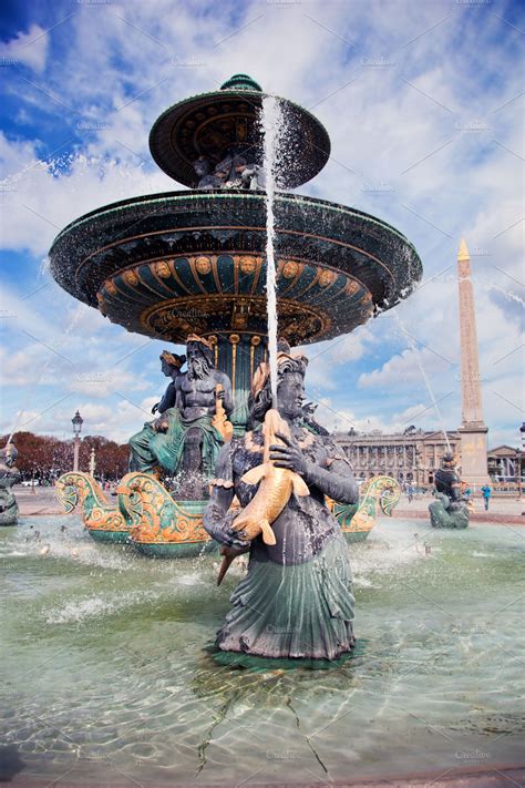 Fountain in Jardin des Tuileries | High-Quality Architecture Stock ...