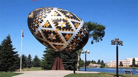 25 Roadside Attractions That Are So Big You'll Want To Go On A Road ...