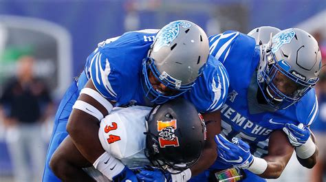 Memphis Tigers football moves up in AP, USA Today polls, still unranked