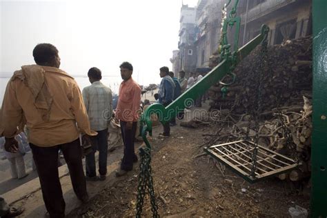 Varanasi editorial stock photo. Image of cremation, fire - 84428013