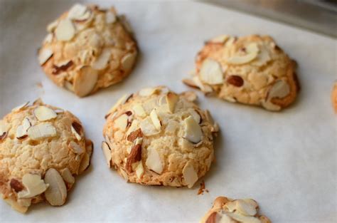 Italian Almond Cookies — ButterYum