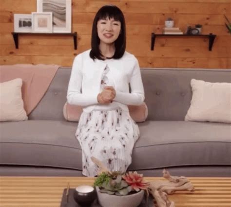 Marie Kondo Spark Joy GIF - MarieKondo SparkJoy TidyUp - Discover & Share GIFs