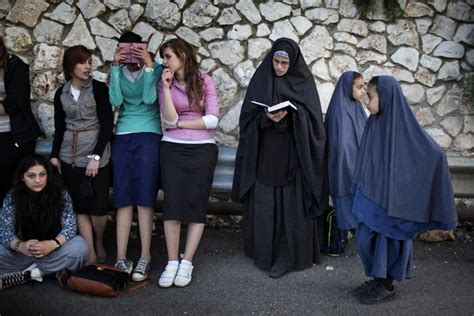 haredi-women - GirlTalkHQ