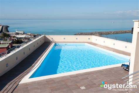 Hotel Tiber Fiumicino Review: What To REALLY Expect If You Stay