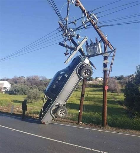 I don’t know much about electric cars but I think this one is charging........lolololol : r/funny