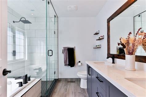 A Bathtub or a Walk-in Shower: What to Install Inside Your Bathroom