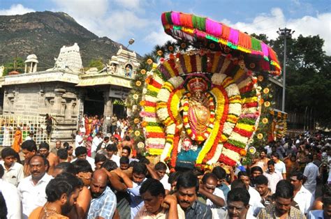 ARUNACHALA GRACE: Thiruvathira Festival and Saint Manikkavacakar