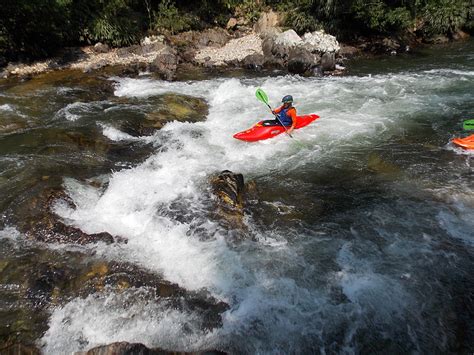 Whitewater Kayaking Classes - Medellin Living