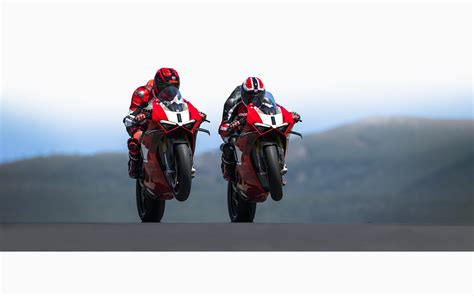 New Panigale V4 R Ducati - This is Racing