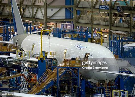 Boeing Manufacturing Photos and Premium High Res Pictures - Getty Images