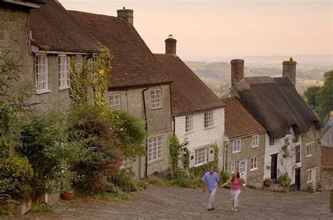 The Iconic Gold Hill of Shaftesbury | Amusing Planet