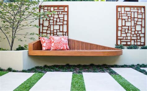 Smashing Outdoor Wall Decor Ideas That Will Add Value To Your Home