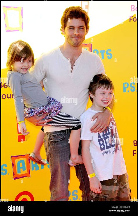 James Marsden with his son Jack and daughter Mary 2009 P.S. Arts Express Yourself event held at ...