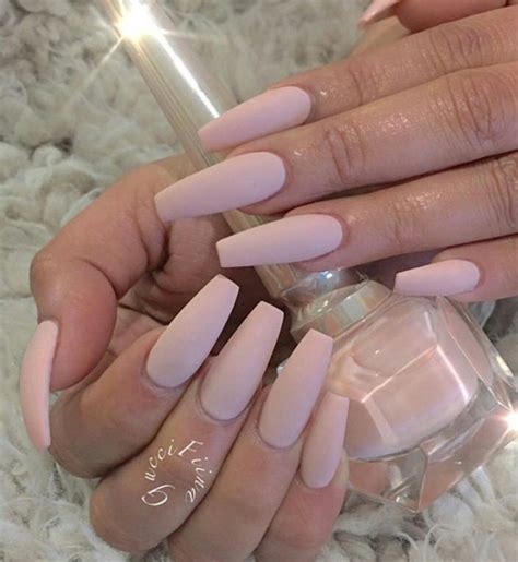 Beige matte | Uñas de un solo color, Manicura de uñas, Uñas de gel bonitas