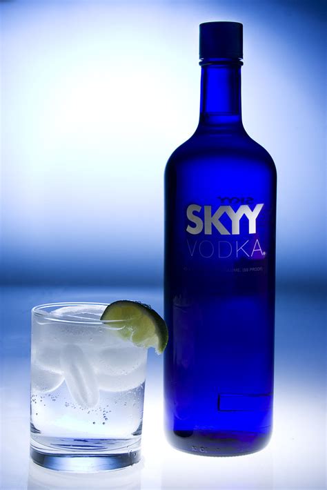 Sky Vodka 1 | Lighting info: One AB800 behind the bottle and… | Flickr