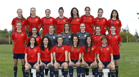 Las jugadoras de la selección española posan con... | MARCA.com