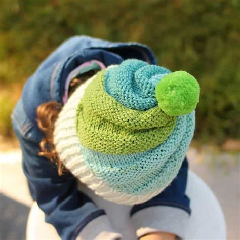 Super Easy Swirl Hat Knitting Pattern - Gina Michele