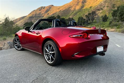 2023 Mazda MX-5 Miata Review and Test Drive | Capital One Auto Navigator