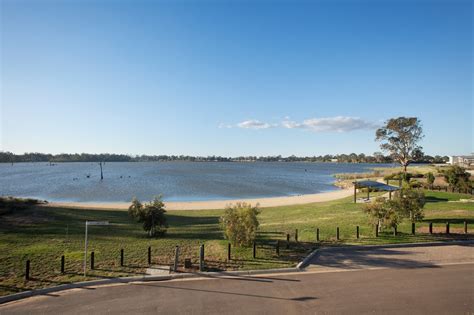 Elloura, Lake Nagambie in Lakeside Drive, Nagambie VIC 3608