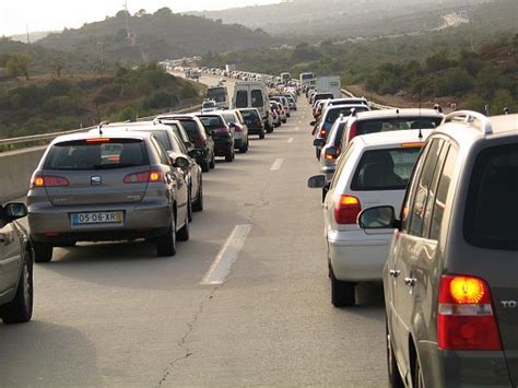 What Causes Traffic Jams?