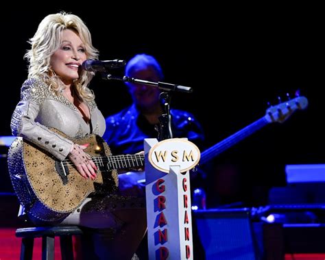 Will Dolly Parton Tour The UK In 2020?