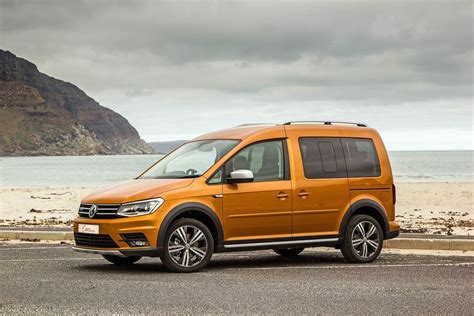 Volkswagen Caddy Alltrack 2.0 TDI (2016) Review