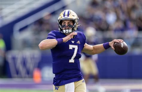 Here's What the Huskies Should Do at QB-1 - Sports Illustrated Washington Huskies News, Analysis ...