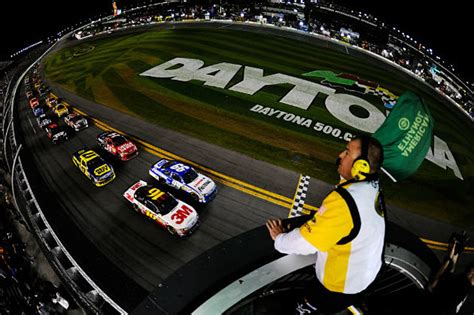 NASCAR – Matt Kenseth Wins 2012 Daytona 500 [PICTURES]