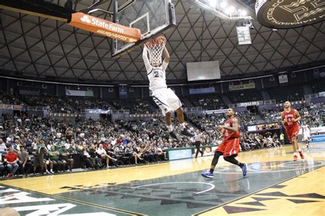 Rainbow Warrior basketball begins in the fall. #makemanoayours | University of hawaii, Warriors ...