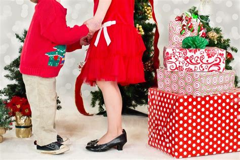 10 old-fashioned Christmas traditions we should bring back