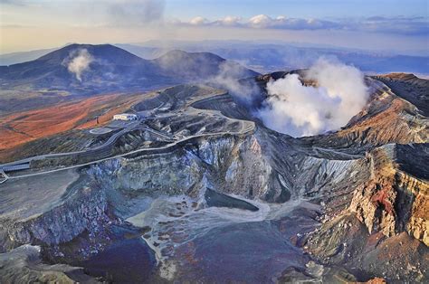 Full View of Mt ASO on a good Autumn Season... | Mt ASO sits… | Flickr