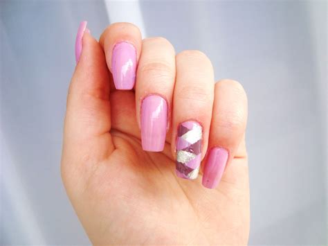 File:Pink nail polish.jpg