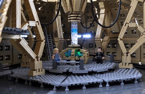 Fan-Built TARDIS Makes The Doctor Who LEGO Set Complete