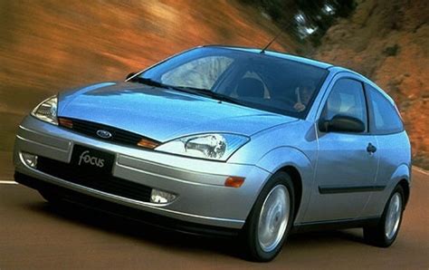 Used 2002 Ford Focus Hatchback Review | Edmunds