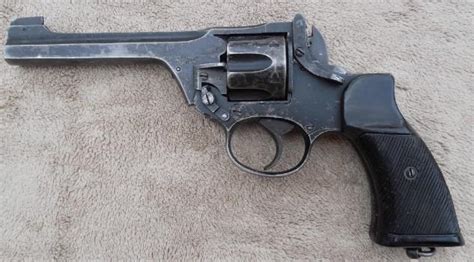 Vintage Outdoors: WWII British Enfield No 2 MK I Tanker Revolver in .38 ...