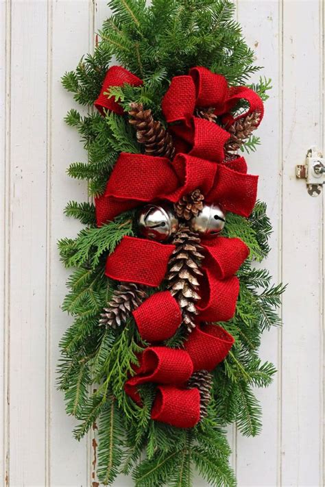 Decoraciones de Navidad para puertas: 12 ideas fáciles de copiar