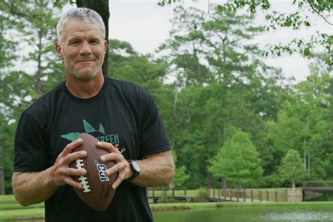 Brett Favre Is No Stranger to Pain | GearJunkie