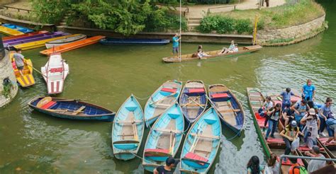 Oxford: Punting Tour on the River Cherwell | GetYourGuide