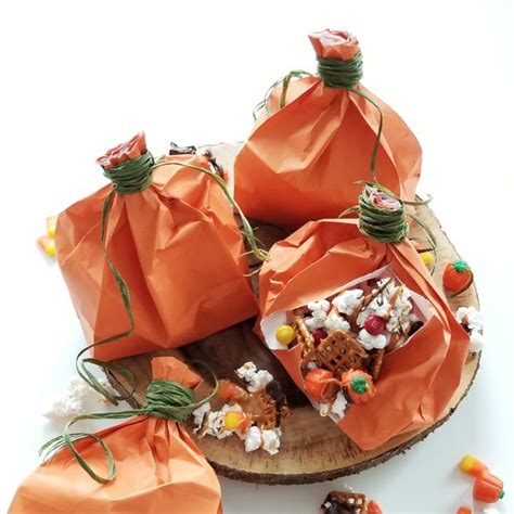 Halloween Popcorn Mix and Pumpkin Bags - Eighteen25