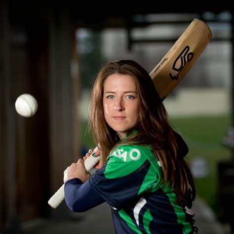 15 Photos Of Hot, Sexy & Beautiful Female Cricketers | Reckon Talk