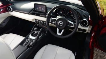 Mazda MX-5 review - Interior, design and technology 2024 | Auto Express