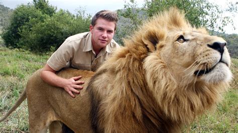 Lion Tamer Teenager In South Africa - YouTube