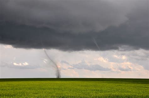 landspout | Landspout: Landspout Long Tail ... | Long tail, Clouds, Outdoor