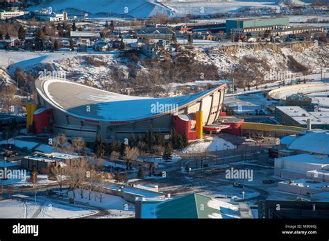 Calgary saddledome hi-res stock photography and images - Alamy