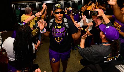 LSU WBB forward enters transfer portal - On3