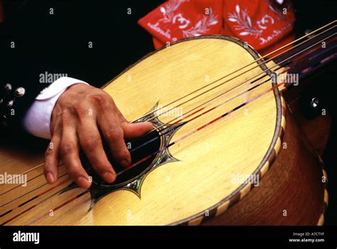 Mariachi hi-res stock photography and images - Alamy