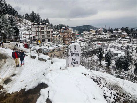 Shimla gets season's first snowfall - Snowfall in Shimla | The Economic ...